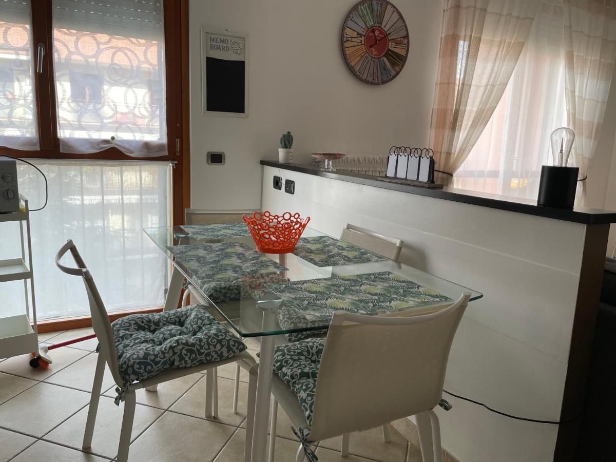 Casti - Appartamento Mm3 Comasina Milano Exterior foto