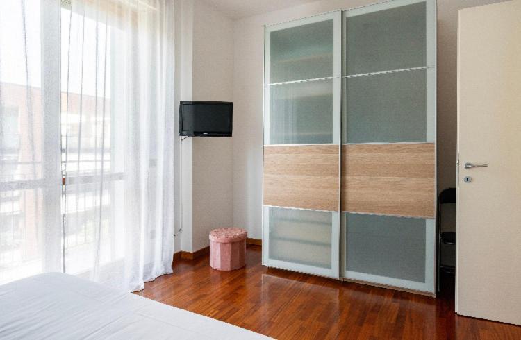 Casti - Appartamento Mm3 Comasina Milano Exterior foto